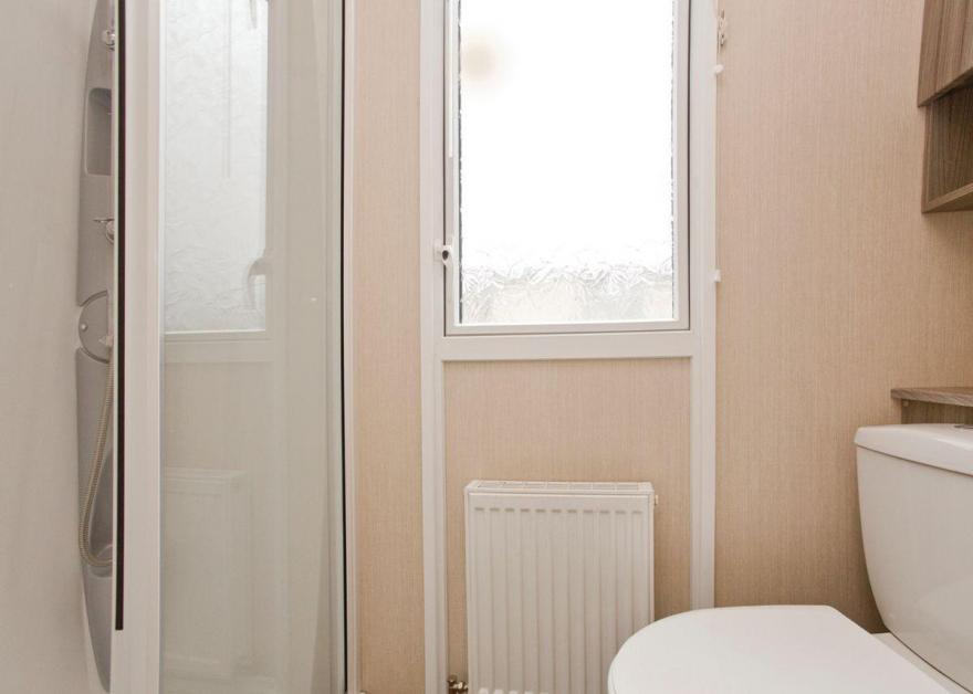 Hengar Waterside Cabin