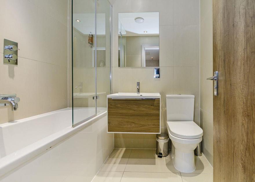 Millington Deluxe Lodge