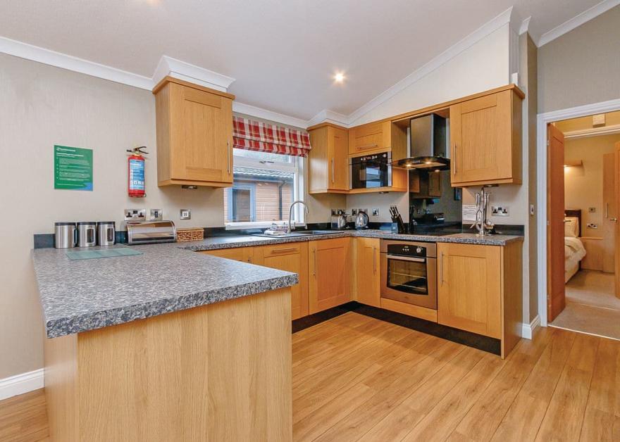 Lomond Royal Premier 2