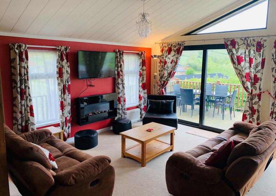 Country Lodge Four Platinum