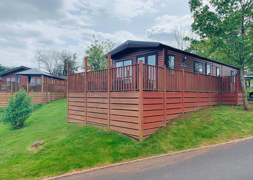 Country Holiday Home Four Platinum