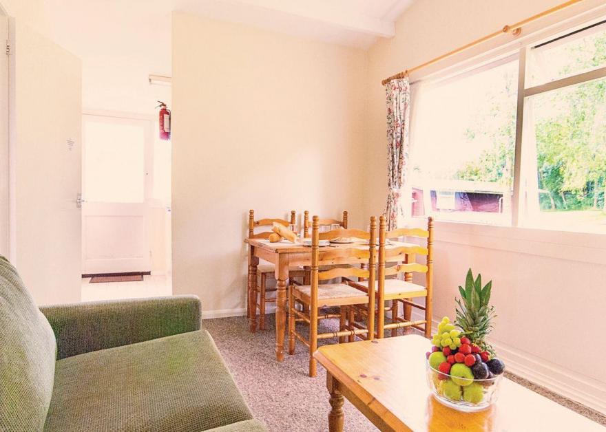 Statement Chalet 2 (sleeps 6)