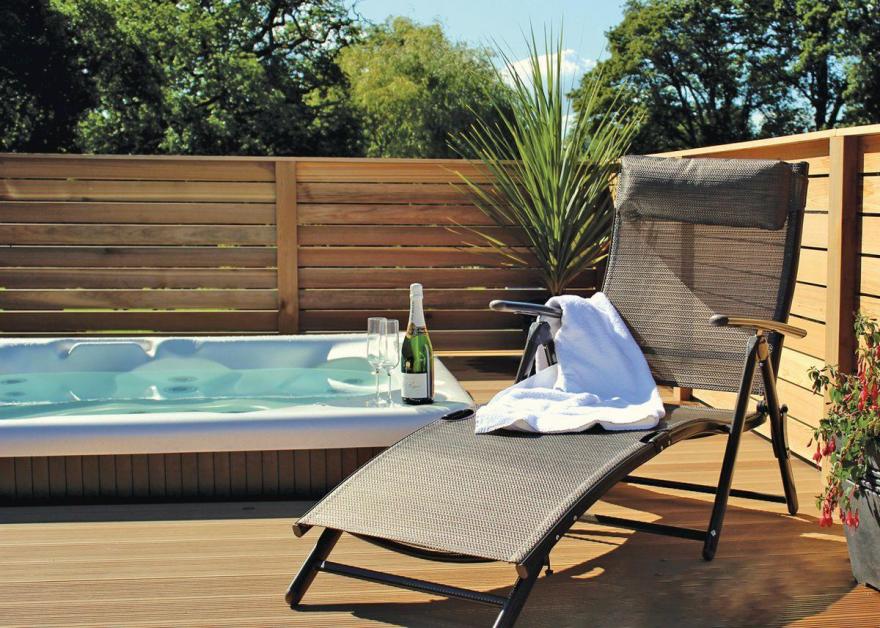 Hill Top Escape Lodge