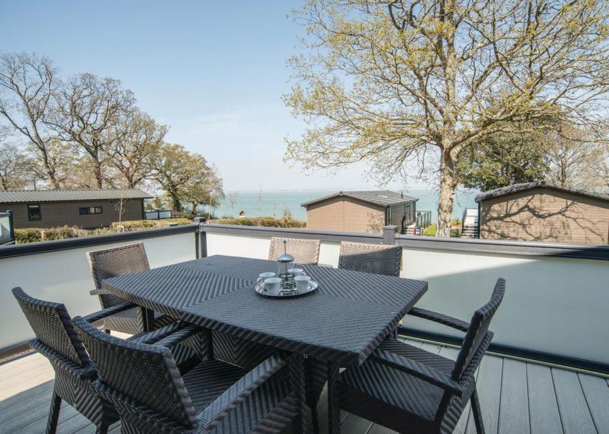 Carisbrooke View Premier