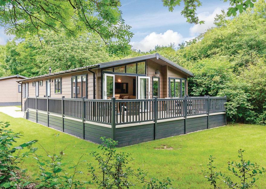 Netherfield Watersedge Lodge