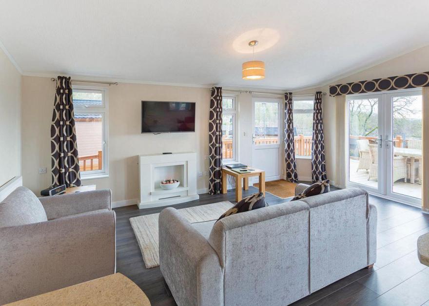 Cheddar Lodge Premier WF