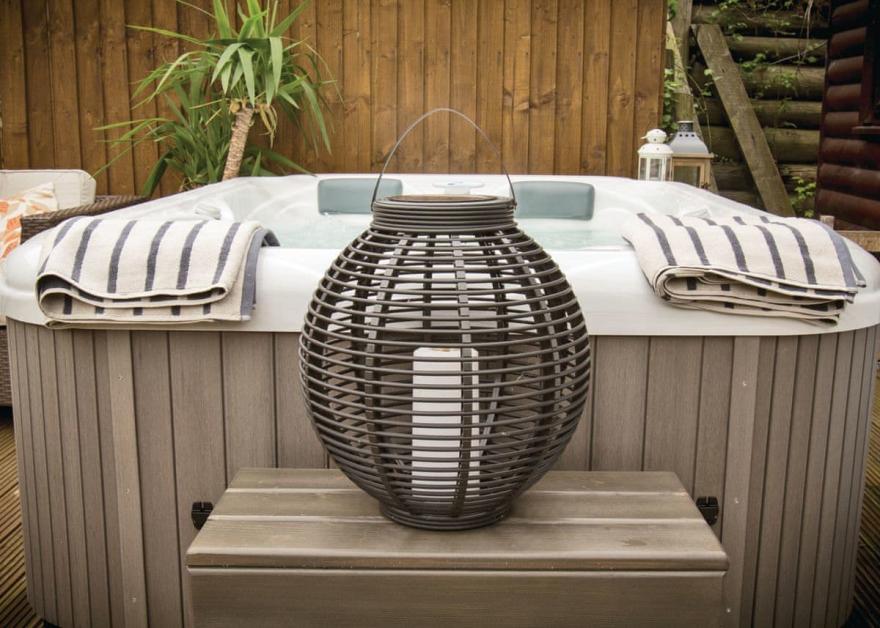 Herons Lakeside Lodge