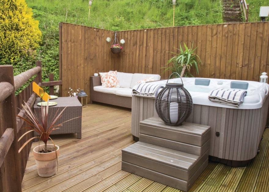 Herons Lakeside Lodge