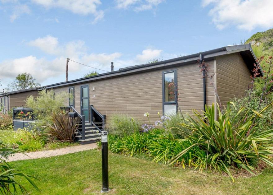 Harbour Premier Lodge