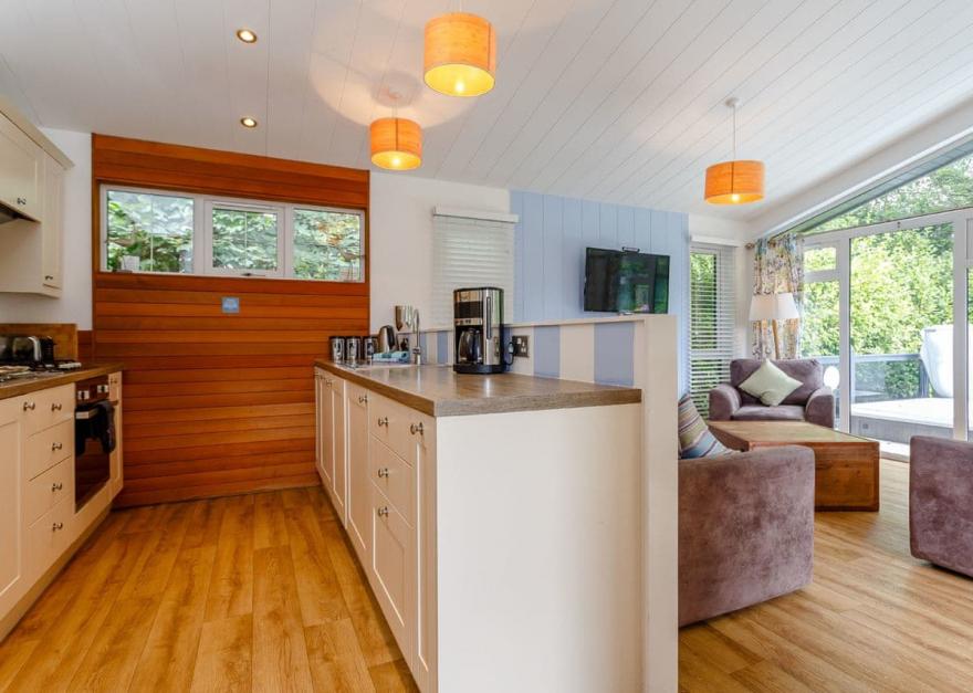 Marconi Premier Lodge