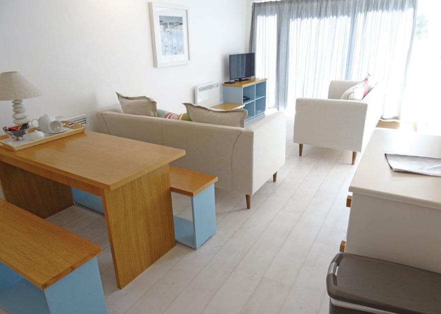 Hillside Apartment 2T