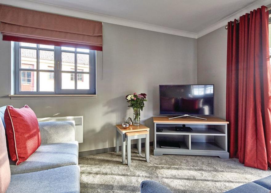 Arran Lodge (hot tub)