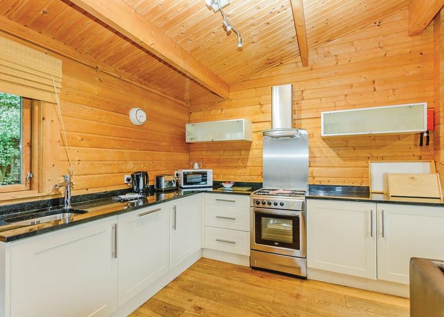 Bulrush Lakeview (Pet)