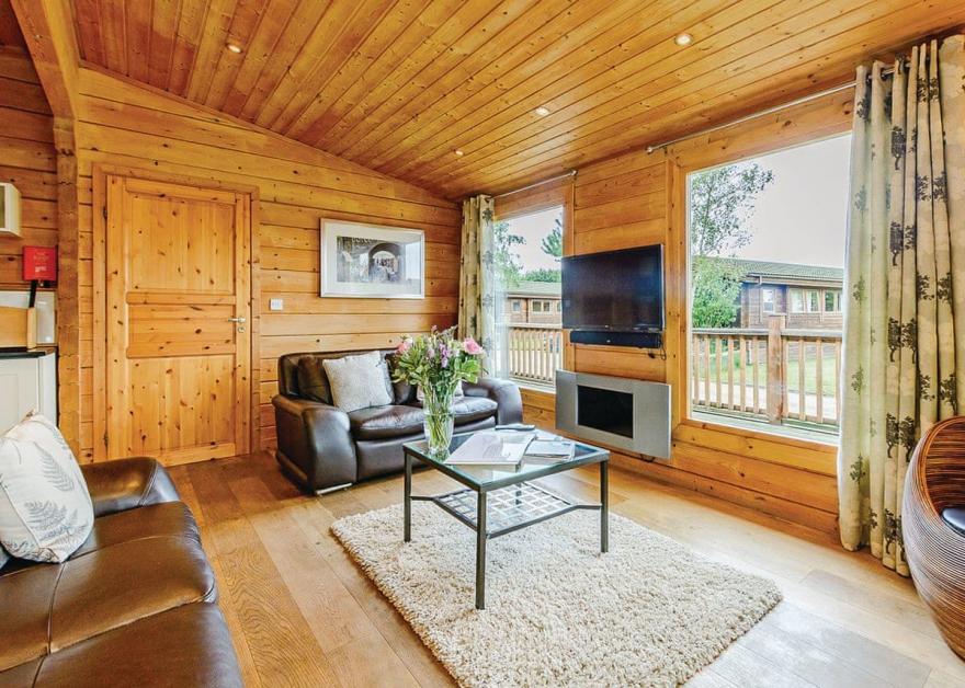 Water Reed Lakeview (Pet)