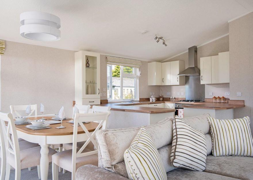 Coastal Lodge Four VIP Platinum