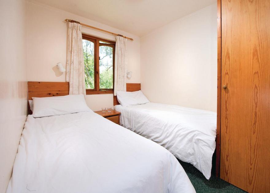 SI 2 Bed Silver Bungalow sleeps 4