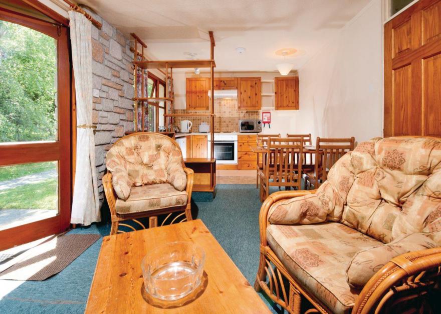 SI 2 Bed Silver Bungalow sleeps 4