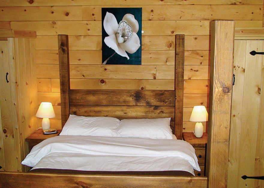 Woodpecker Log Cabin 2