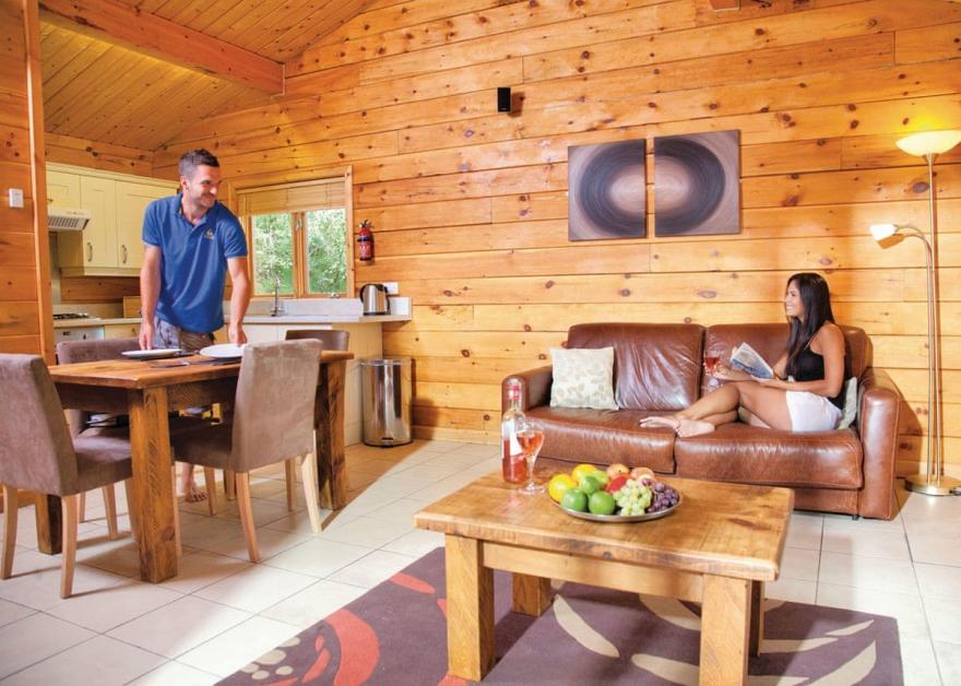 Woodpecker Log Cabin 2