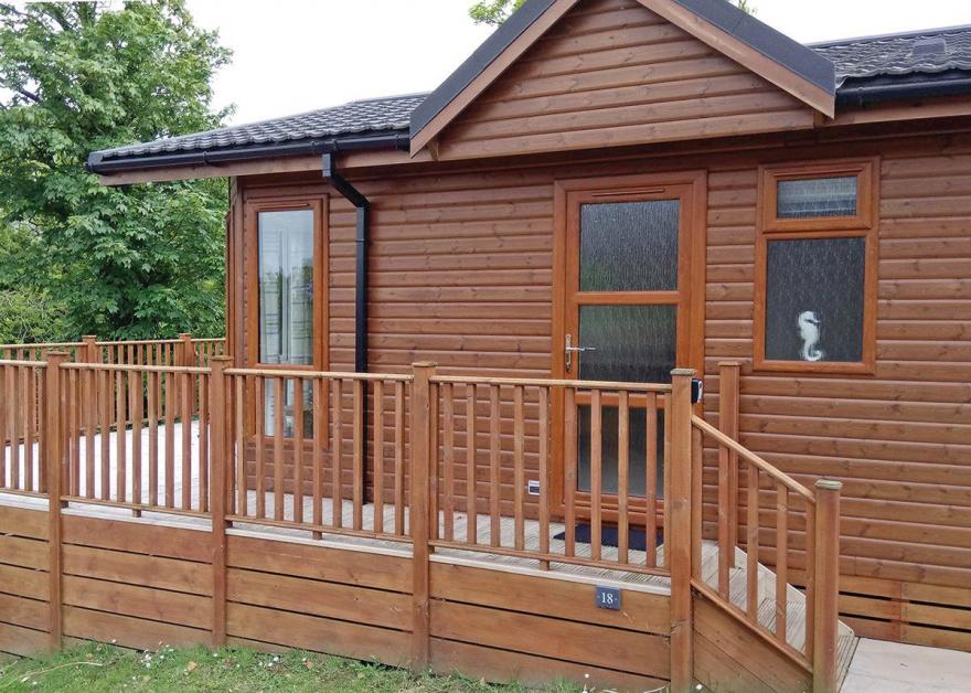 Country Holiday Home Four Platinum