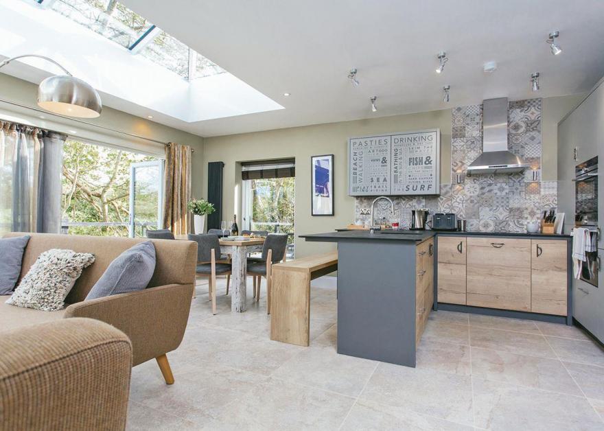 Cornish Lodge