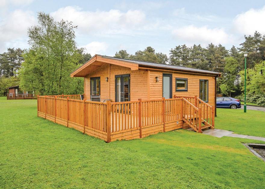 Chatsworth Elite Vogue 1