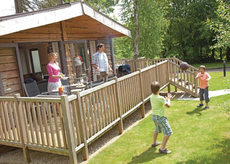 Chatsworth Elite Vogue 2