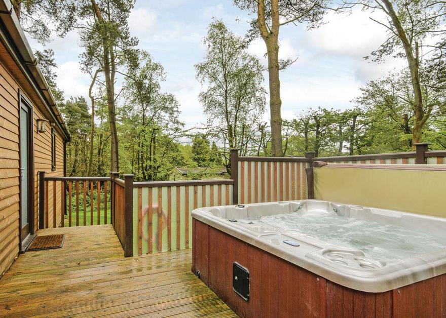 Chatsworth Elite Vogue 2 Spa Plus