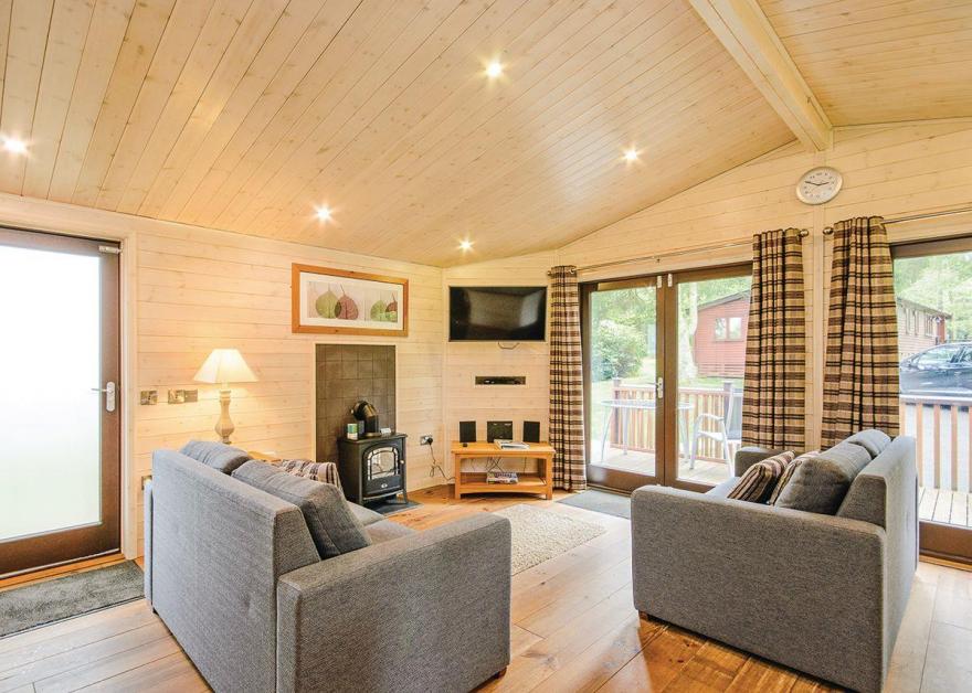 Chatsworth Elite Vogue 2 Spa Plus