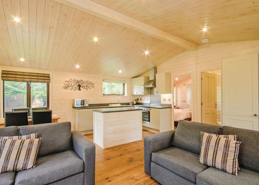 Chatsworth Elite Vogue 2 Spa Plus