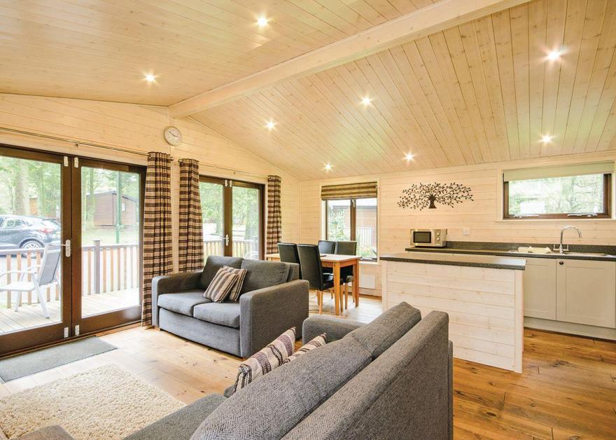 Chatsworth Elite Vogue 2 Spa Plus