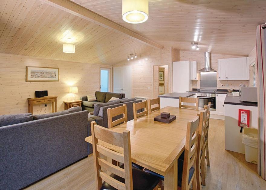 Haddon Classic Vogue 4 Spa