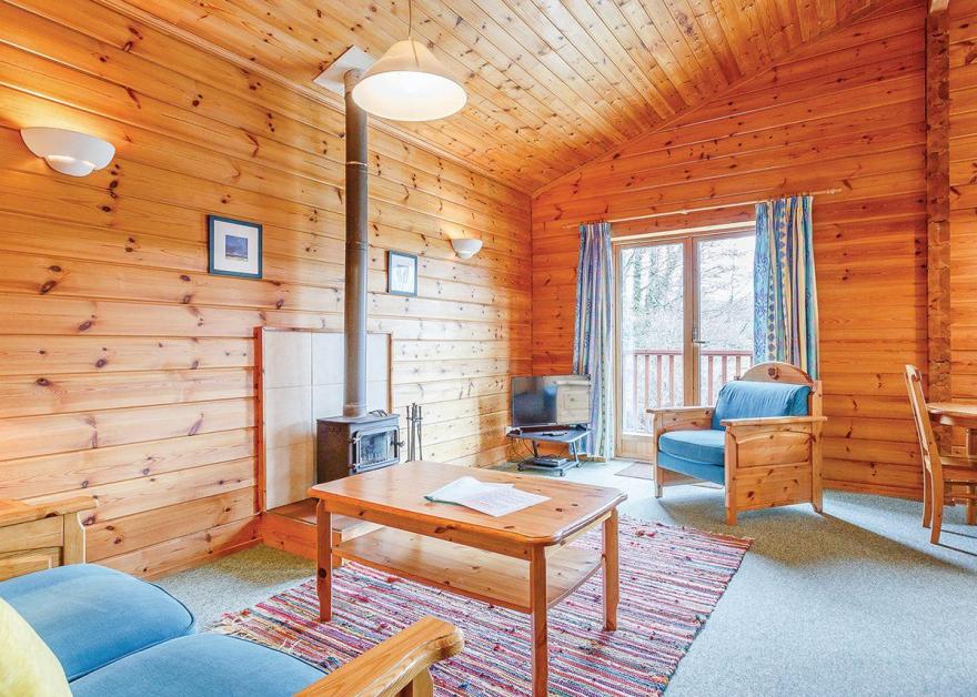 Otter Island Lodge with Hot Tub