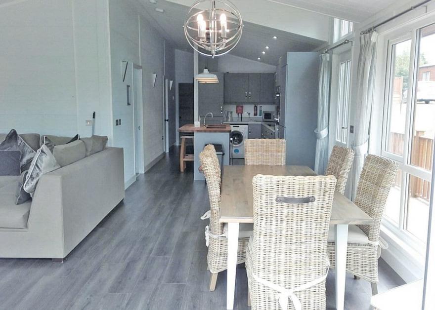 Country Lodge Eight VIP Platinum (Bunks)