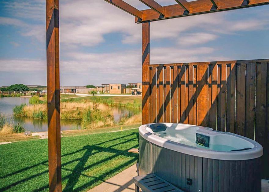 Lakeside Signature Lodge