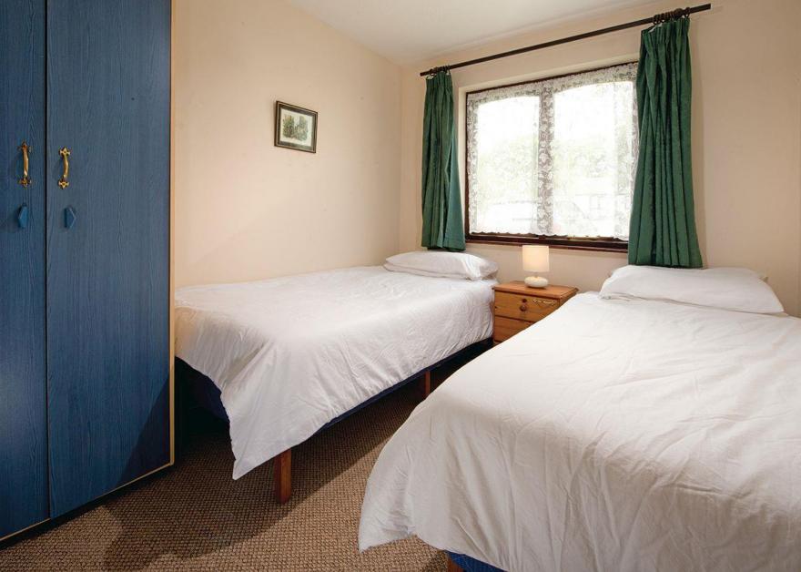 Silver Bungalow 2 (sleeps 4)