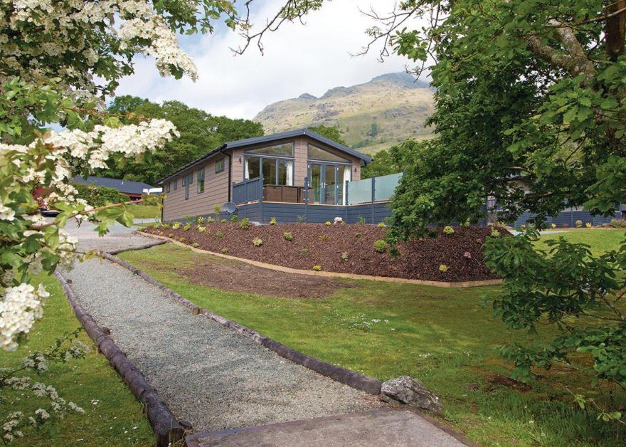 Waterside Lomond Royal Premier 3