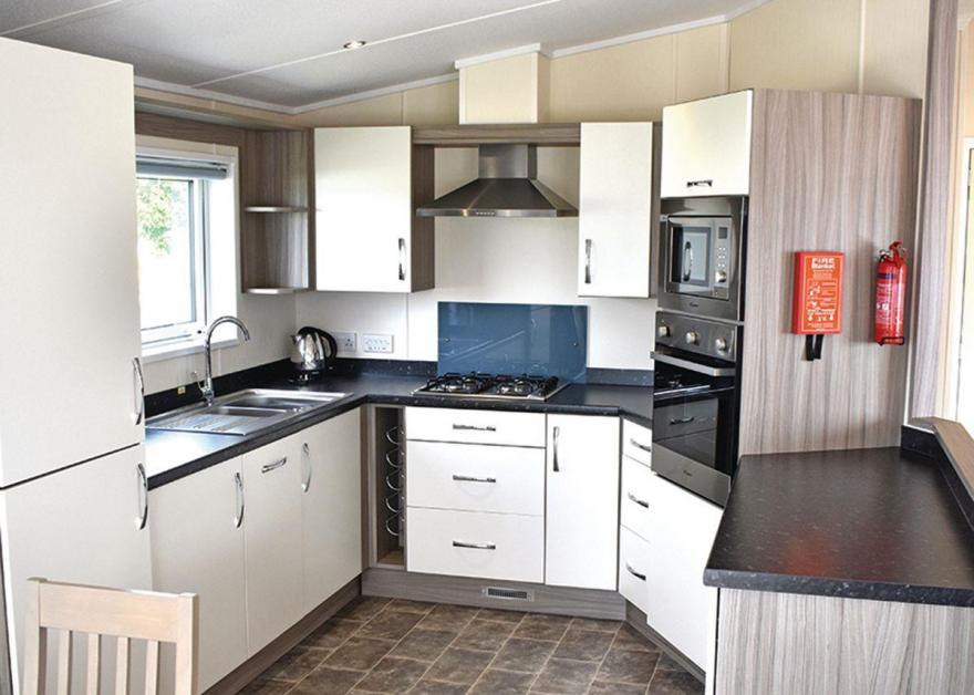 Chewton Executive Lodge