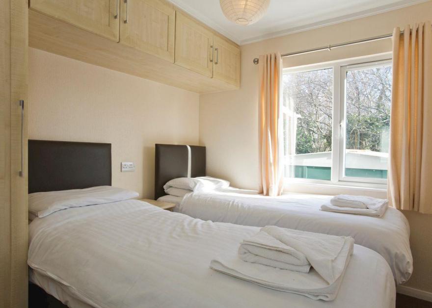 Country Lodge Four Pet