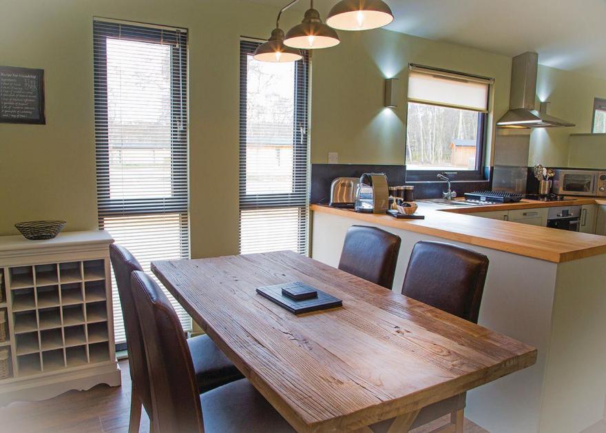 Woodland Rustic 2 Pet