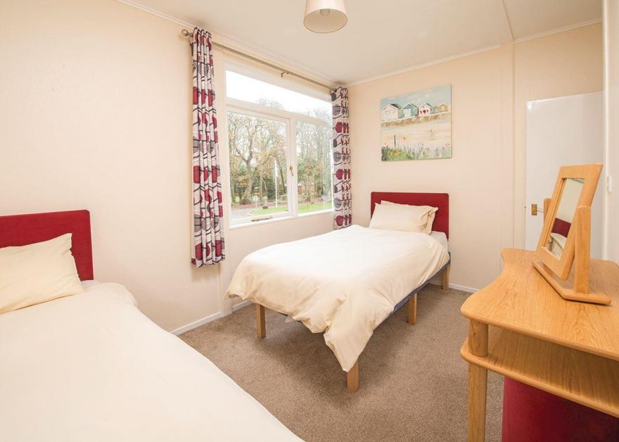 SI 3 Bed Gold Bungalow