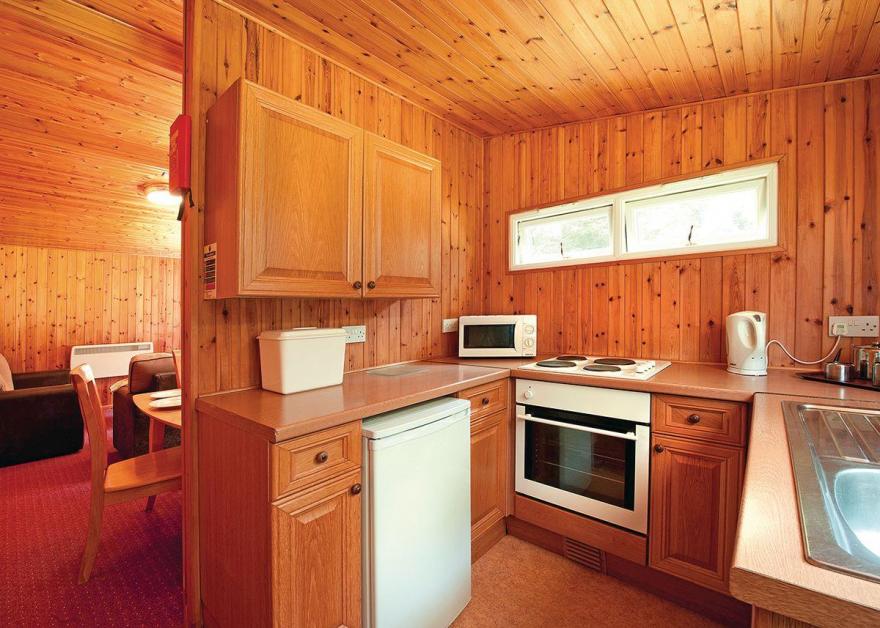 SI 2 Bed Bronze Chalet