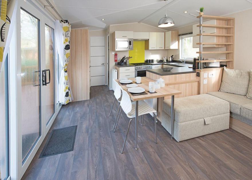 SI 2 Bed Gold Caravan Lodge