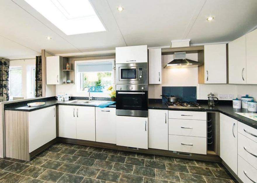 SI 2 Bed Platinum Lodge Plus