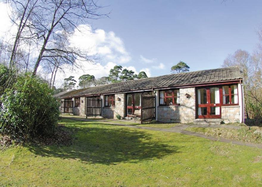 SI 2 Bed Gold Bungalow Sleeps 4