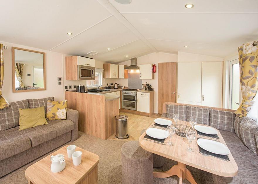 SI 3 Bed Gold Caravan Lodge Pet