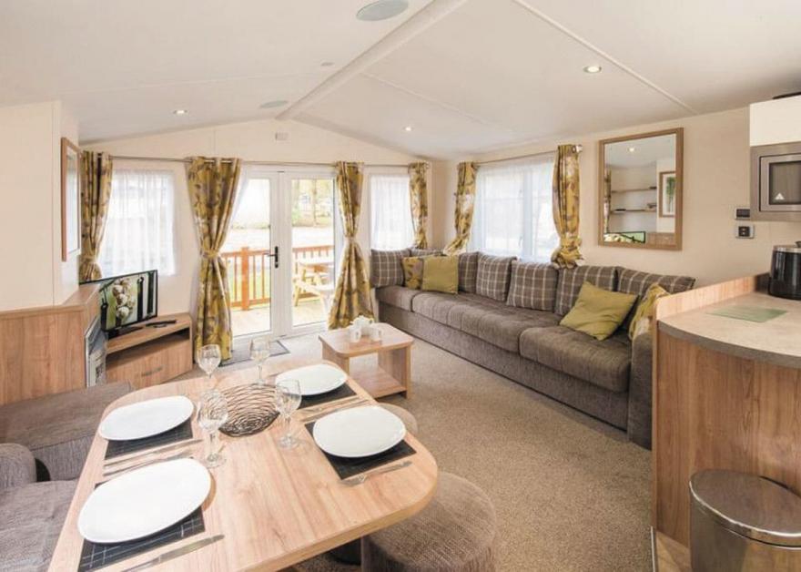SI 3 Bed Gold Caravan Lodge Pet
