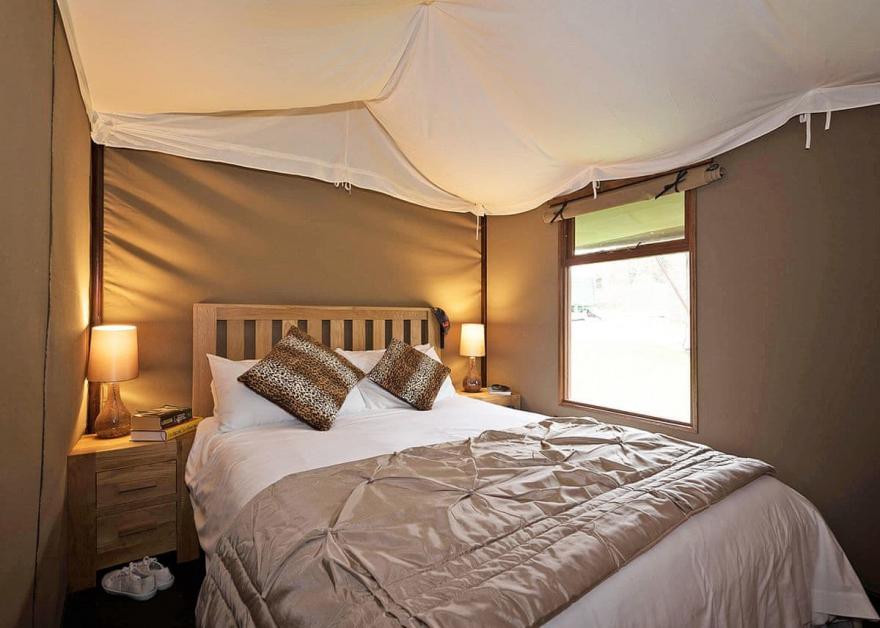 Deluxe Safari Lodge 3