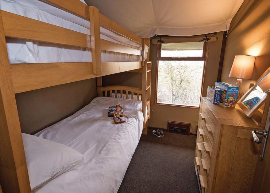 Deluxe Safari Lodge 3