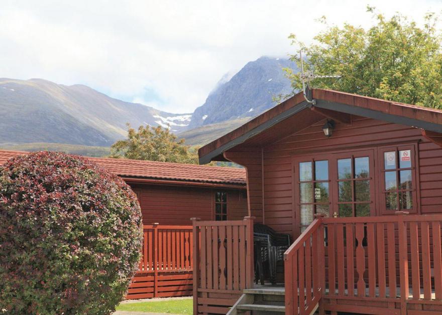 Lochy Log Cabin